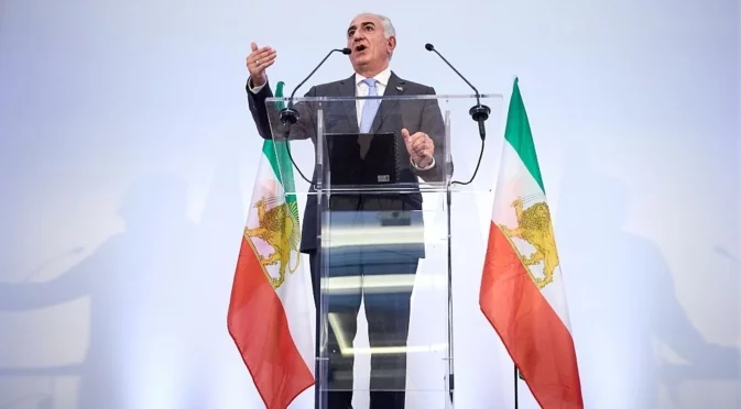 Сенатор от САЩ заплаши аятоласите с убийство, иранският престолонаследник готов да се намеси (ВИДЕО)