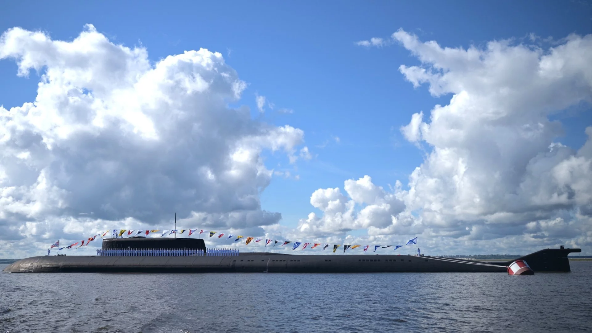 Русия предизвиква САЩ с подводница заради санкциониран танкер