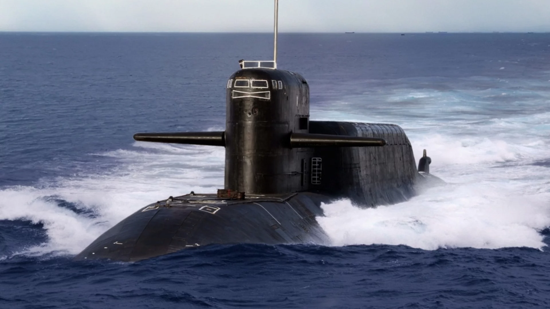 С подводница и кораби в близост Русия не смее да се намеси: "Изгубихме връзка с танкера "Marinera"