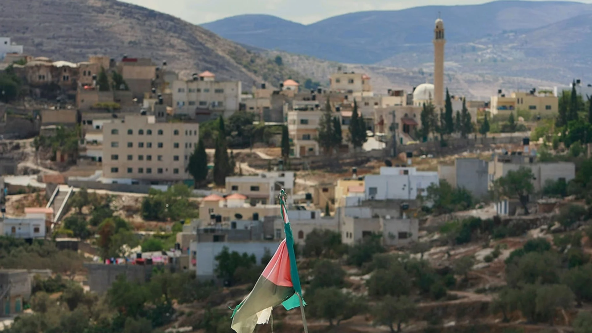 Израел е на финалната права на проект за селище, което ще раздели Западния бряг на две