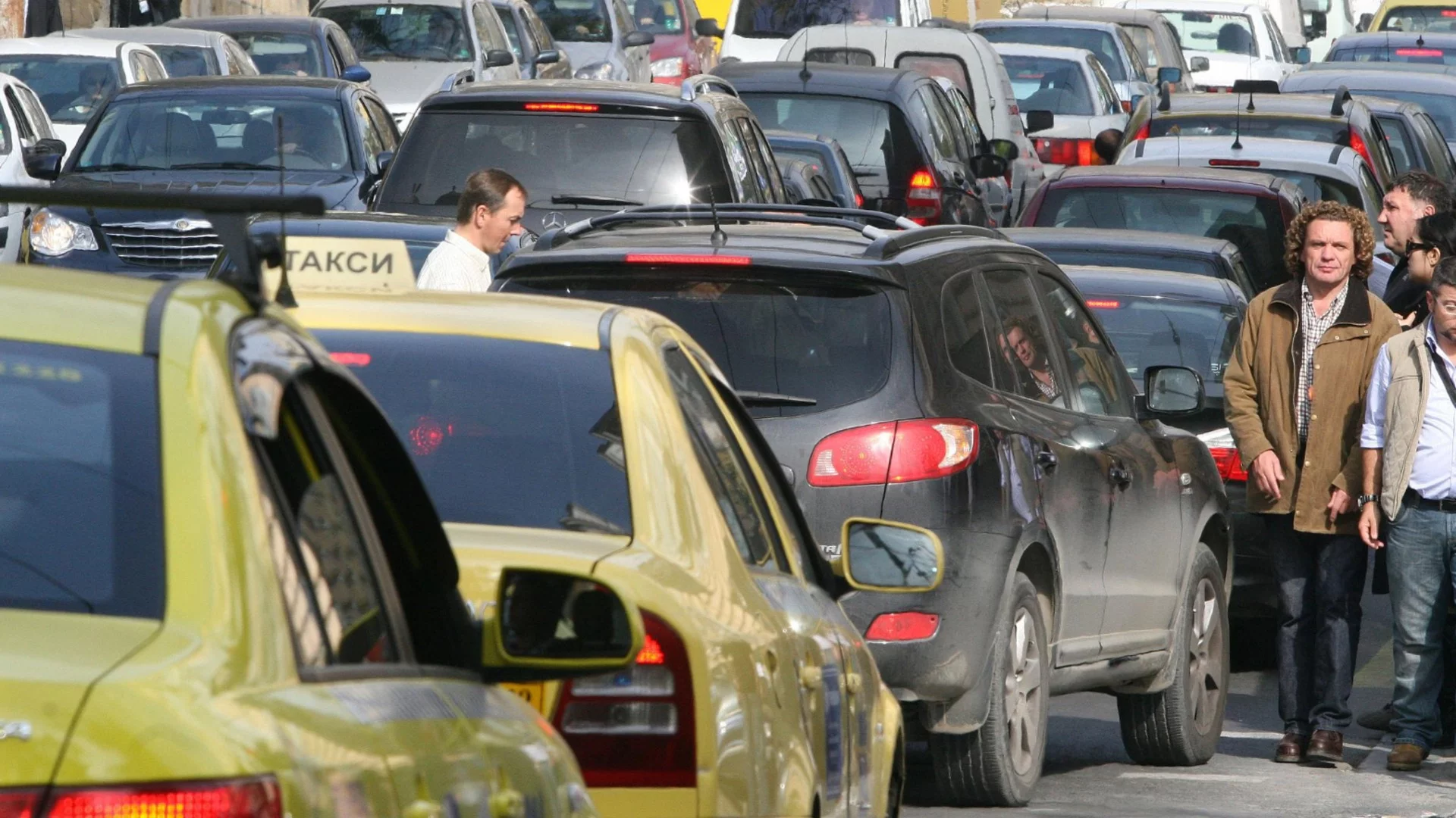 Пловдив пред колапс: Дави се в автомобили и трафик