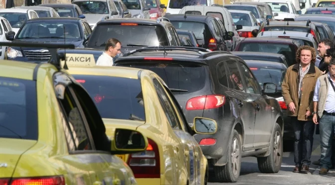 Пловдив пред колапс: Дави се в автомобили и трафик