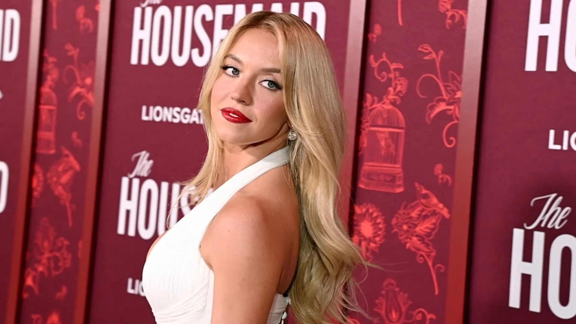 Горещо: Сидни Суини лъсна чисто гола (СНИМКИ)