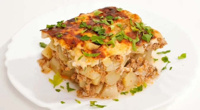 Какво се слага първо в мусаката, за да не стане водниста