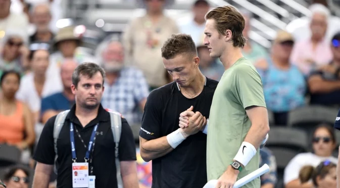 Отпаднаха още двама от фаворитите за титлата в Бризбън