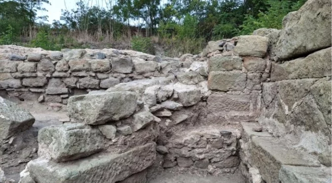 Римски мраморен басейн, антични и средновековни съкровища са открити в Аква Калиде