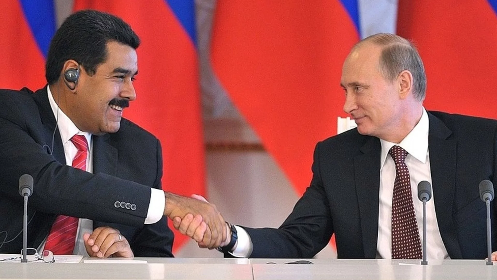 Путин ще трябва да се примири със "загубата" на Венецуела, докато още се надява Тръмп да му "даде" Украйна