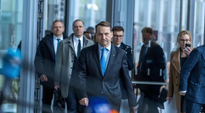 Полският топ дипломат: Променихме плановете на Путин и не е ясно дали той ще издържи (ВИДЕО)