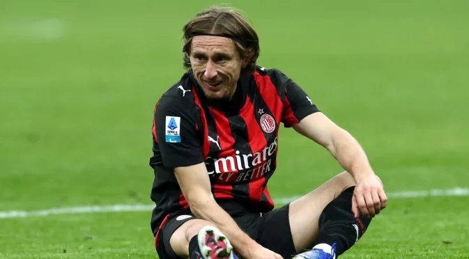 По примера на Наполи - и Милан със странна издънка в Серия А