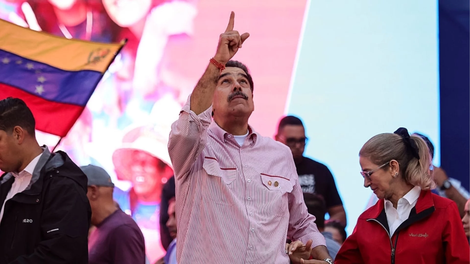 Тръмп отстрани Мадуро, но остави режима му на власт