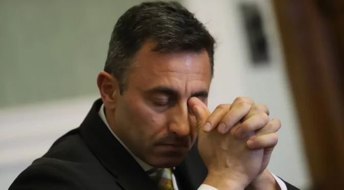 Румен Спецов и заплата от 185 000 лева в "Лукойл"? Ресорното министерство мълчи