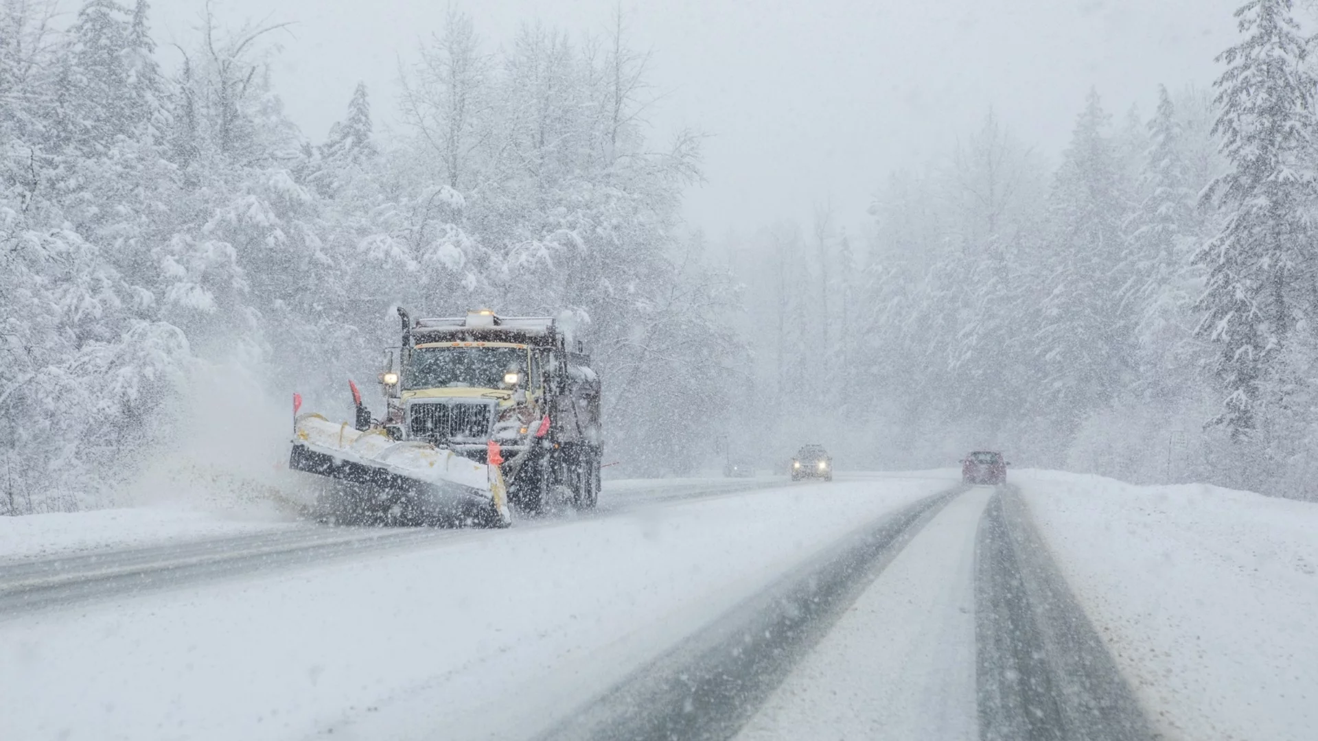 Предупреждение: Шофьорите да тръгват с готови за зимни условия автомобили