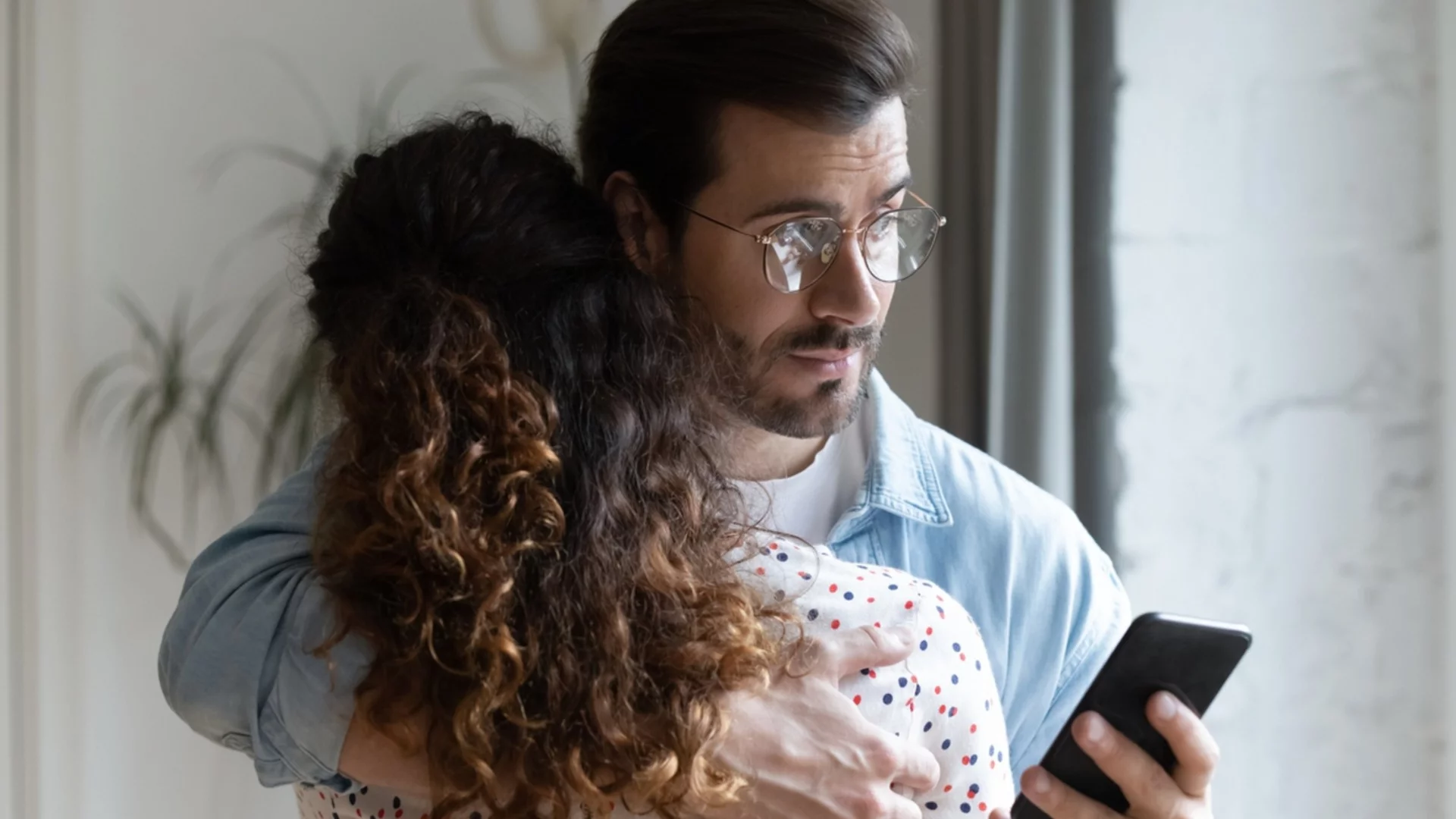 Утре Овен, Козирог + още 2 зодии ще си кажат, че насила хубост не става