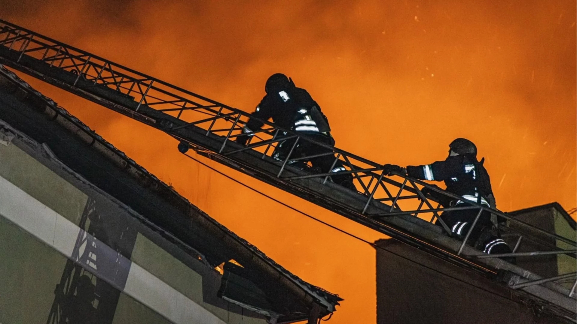 Русия порази родния град на Зеленски с ракети, тази нощ се чака нова масирана руска атака (ВИДЕО)