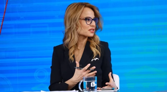 СЕМ проверява законно ли е освобождаването на Мария Цънцарова от bTV