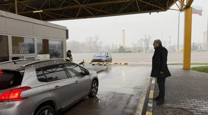 Интензивен трафик по Дунав мост при Русе, ремонтът е подновен