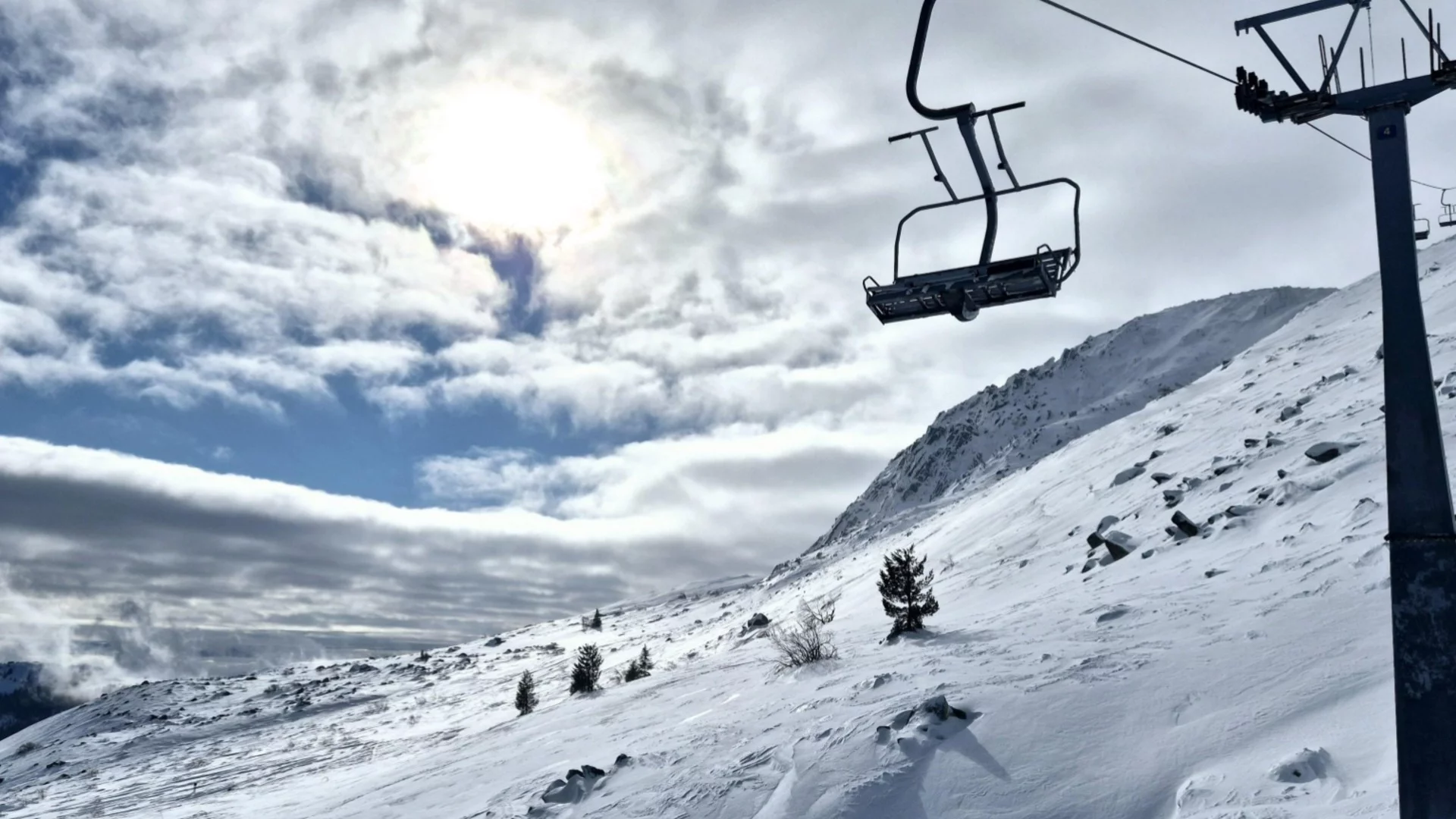Вижте как Гърция побелява от сняг (ВИДЕО)
