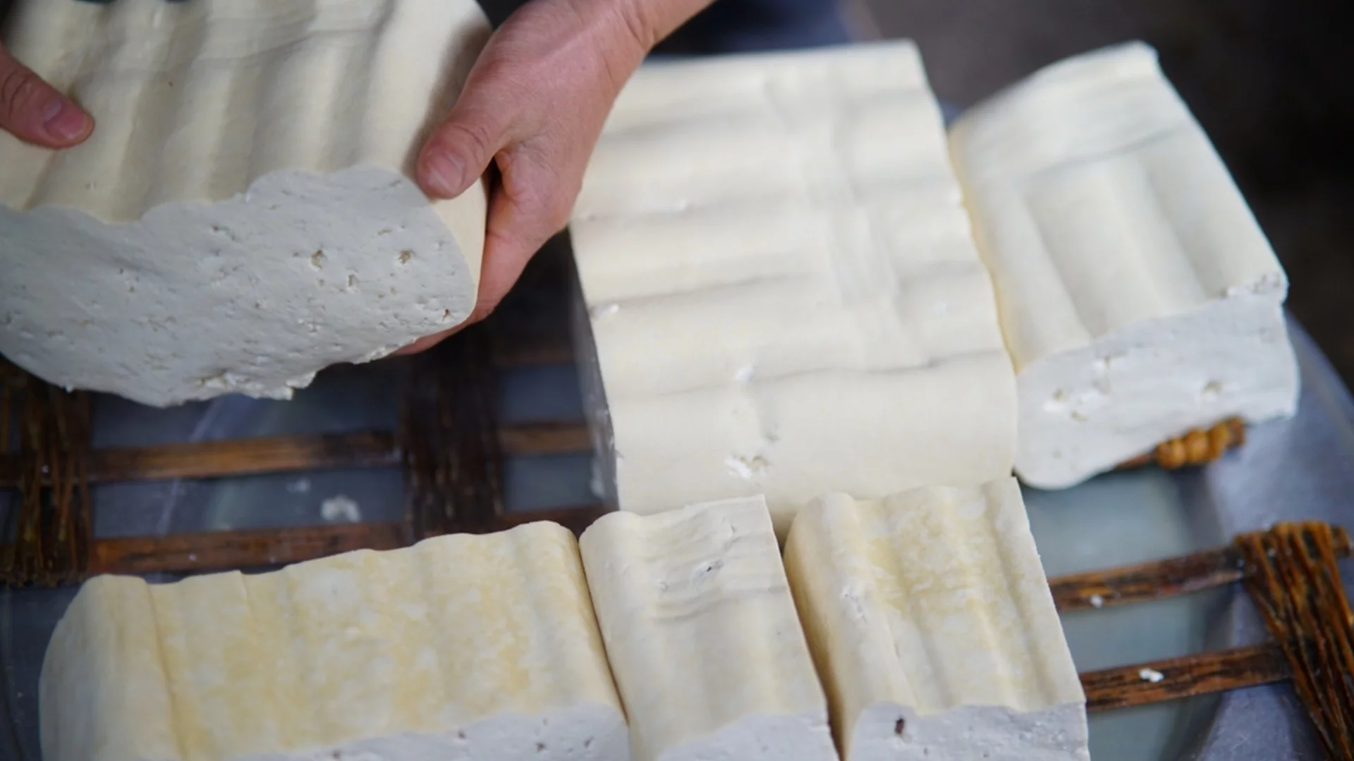 В неделя: Приятелството си е приятелство, но сиренето ще е с пари за Близнаци, Скорпион + още 2 зодии