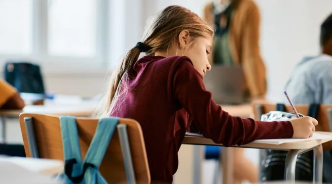 Съдът спря разширения изпит по математика и други предмети след 7 клас