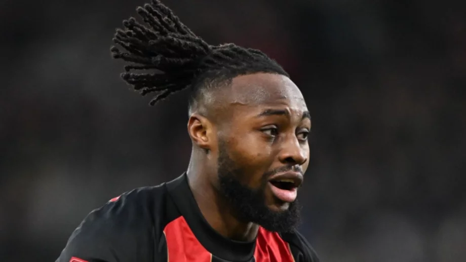 Новата звезда на Манчестър Сити взе номера на легенда на "гражданите"