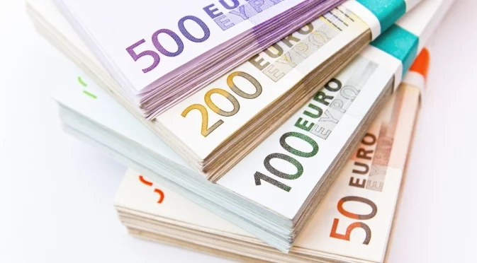 В понеделник: „Грешни пари" ще попаднат в правилните ръце на Лъв, Водолей + още 2 зодии