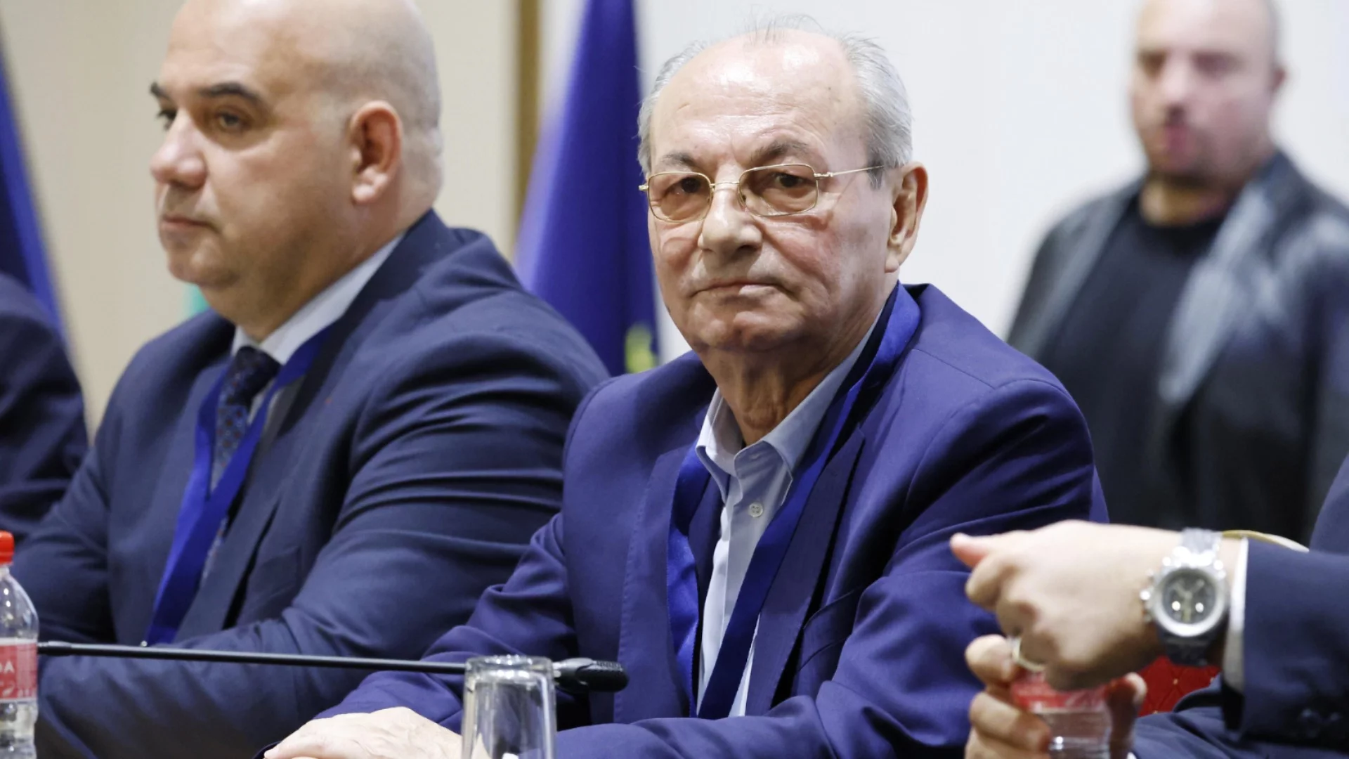 Партията на Доган подаде документи за регистрация. Готви ли се за предизборна коалиция с ГЕРБ?