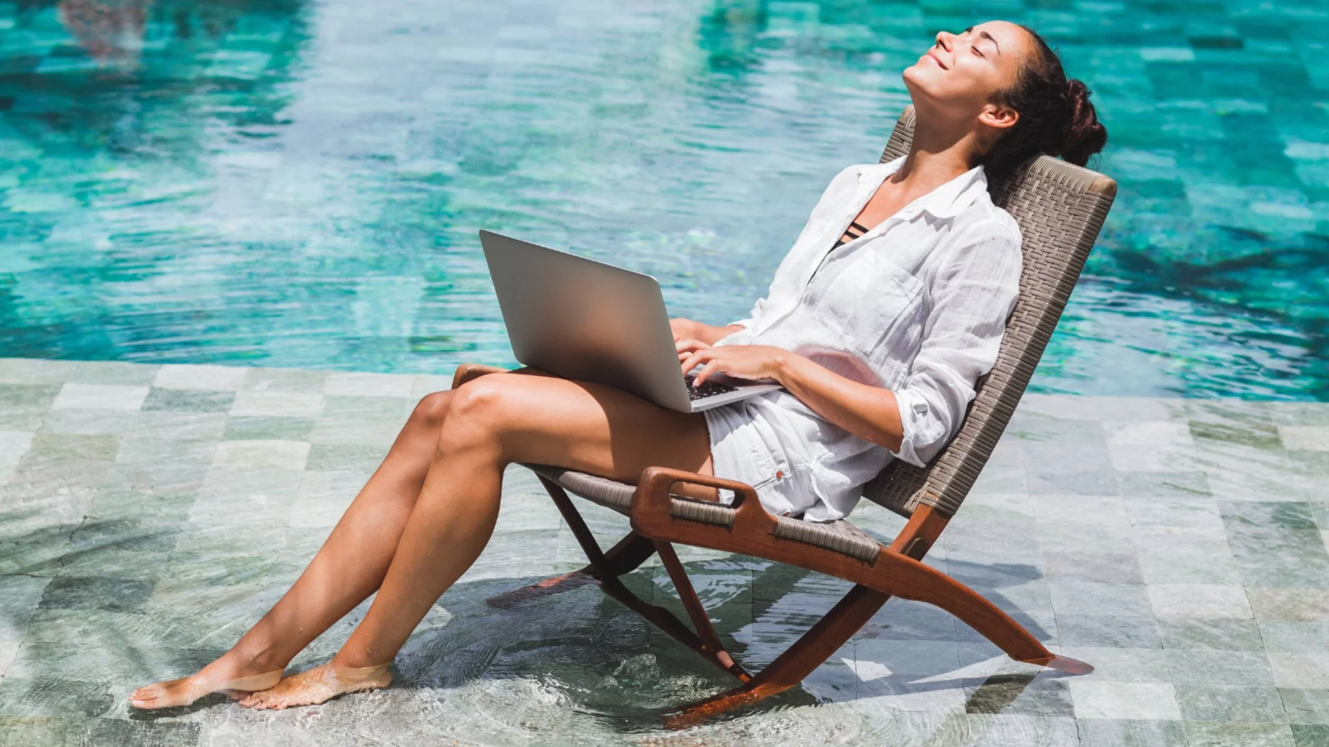 С надежда за реклама: България вече издава визи за дигитални номади