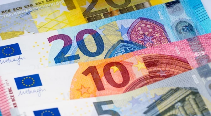 Фалшивото евро като бандерол за цигари: Инвестиционен експерт обясни как да се пазим