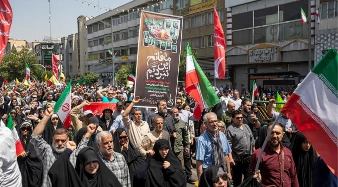 Иранските сили стрелят още повече по протестиращи, броят на убитите расте (ВИДЕО)