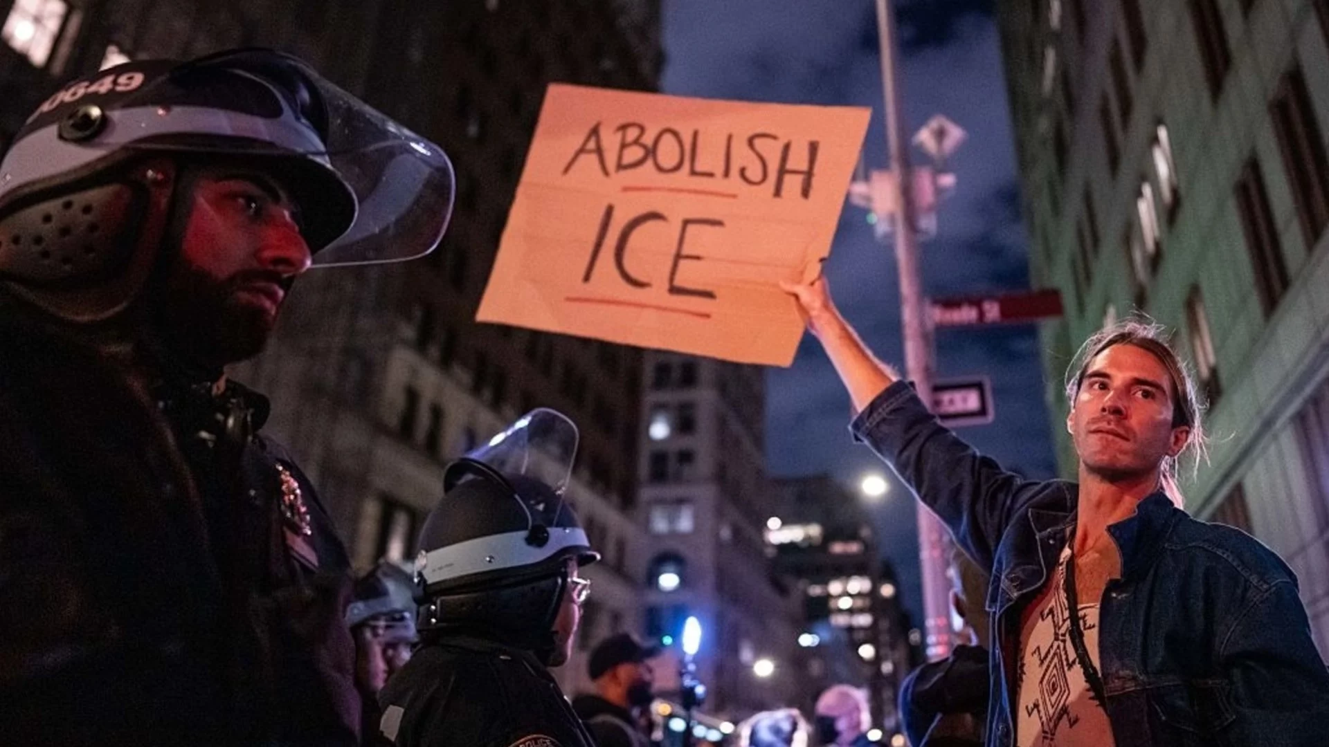 Нови протести в САЩ след смъртоносна стрелба в Минеаполис (ВИДЕА)
