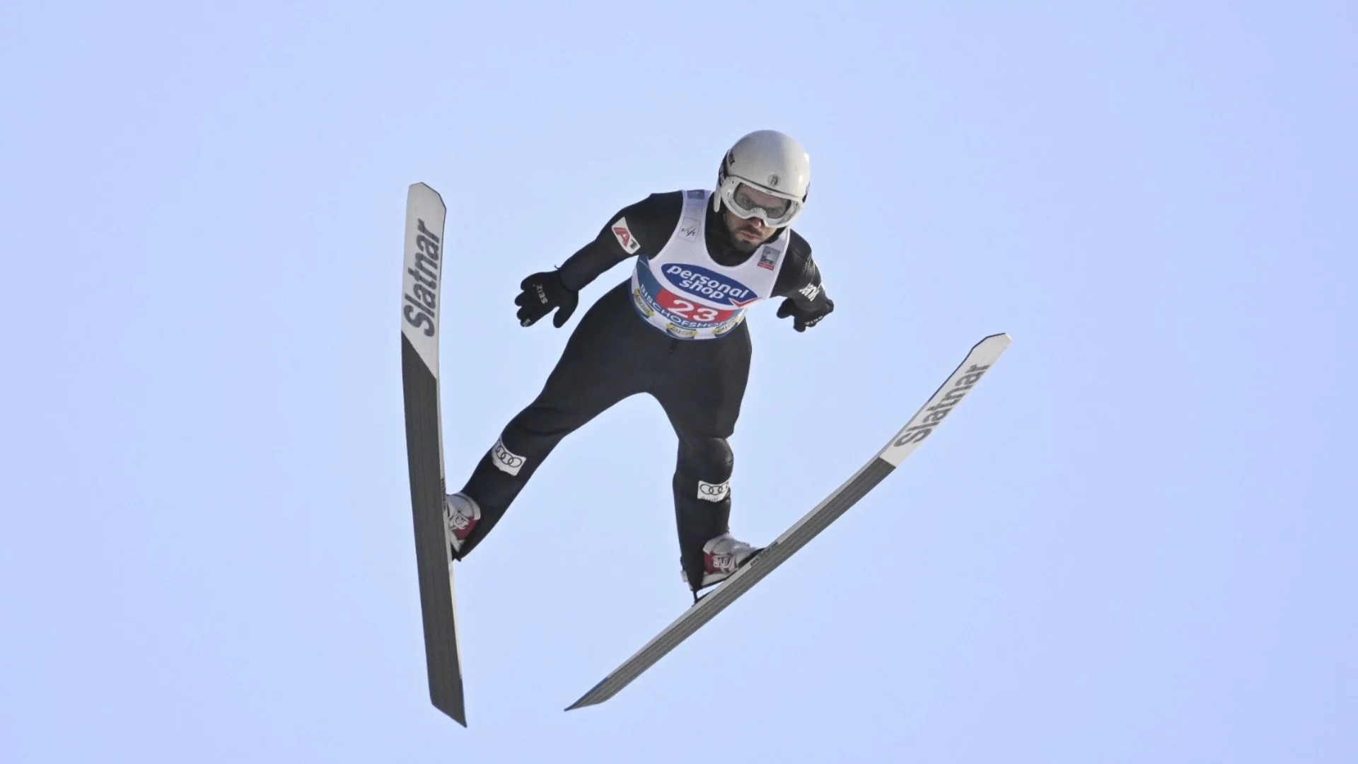 Владимир Зографски се представи достойно, но бе съпътстван от странност на Световната купа по ски скокове в Закопане