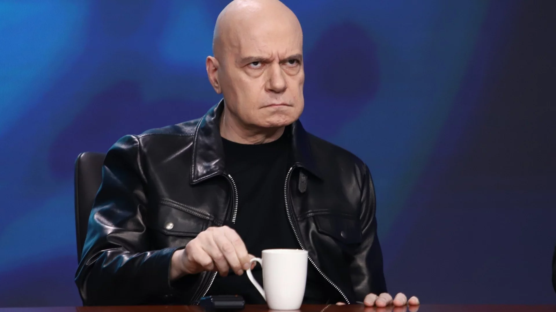 Слави Трифонов иска оставката на Васил Терзиев