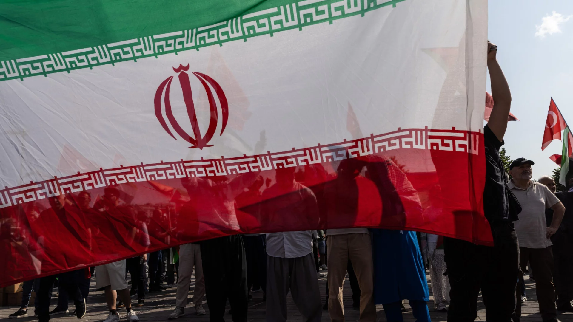 Шансовете аятолахът да бъде свален - анализ. 13 януари ще е ключов ден дали САЩ ще се намесят (ВИДЕО)