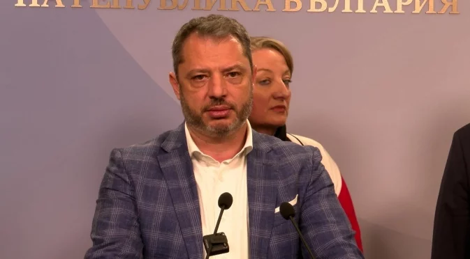 Каква ще е съдбата на първия мандат и влизаме ли в спирала от избори: Делян Добрев с коментар