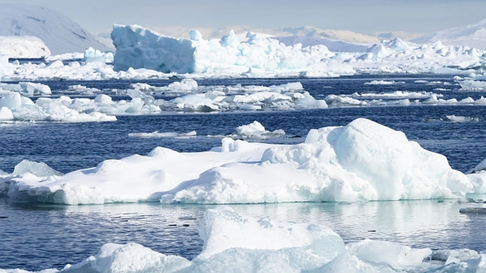Учени: Стотици земетресения атакуват ледника "Страшния съд"