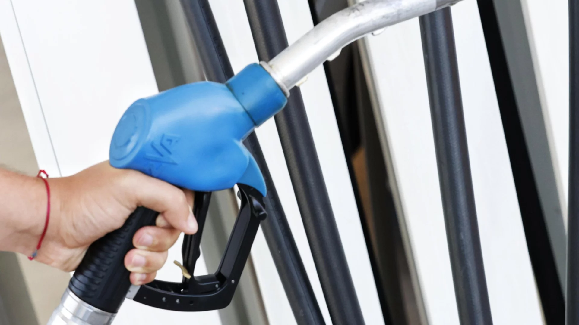 Горивата в Северна Македония поскъпнаха