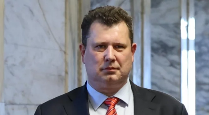 Няма неудобство: Посланикът ни в Скопие след поредното нападение срещу България