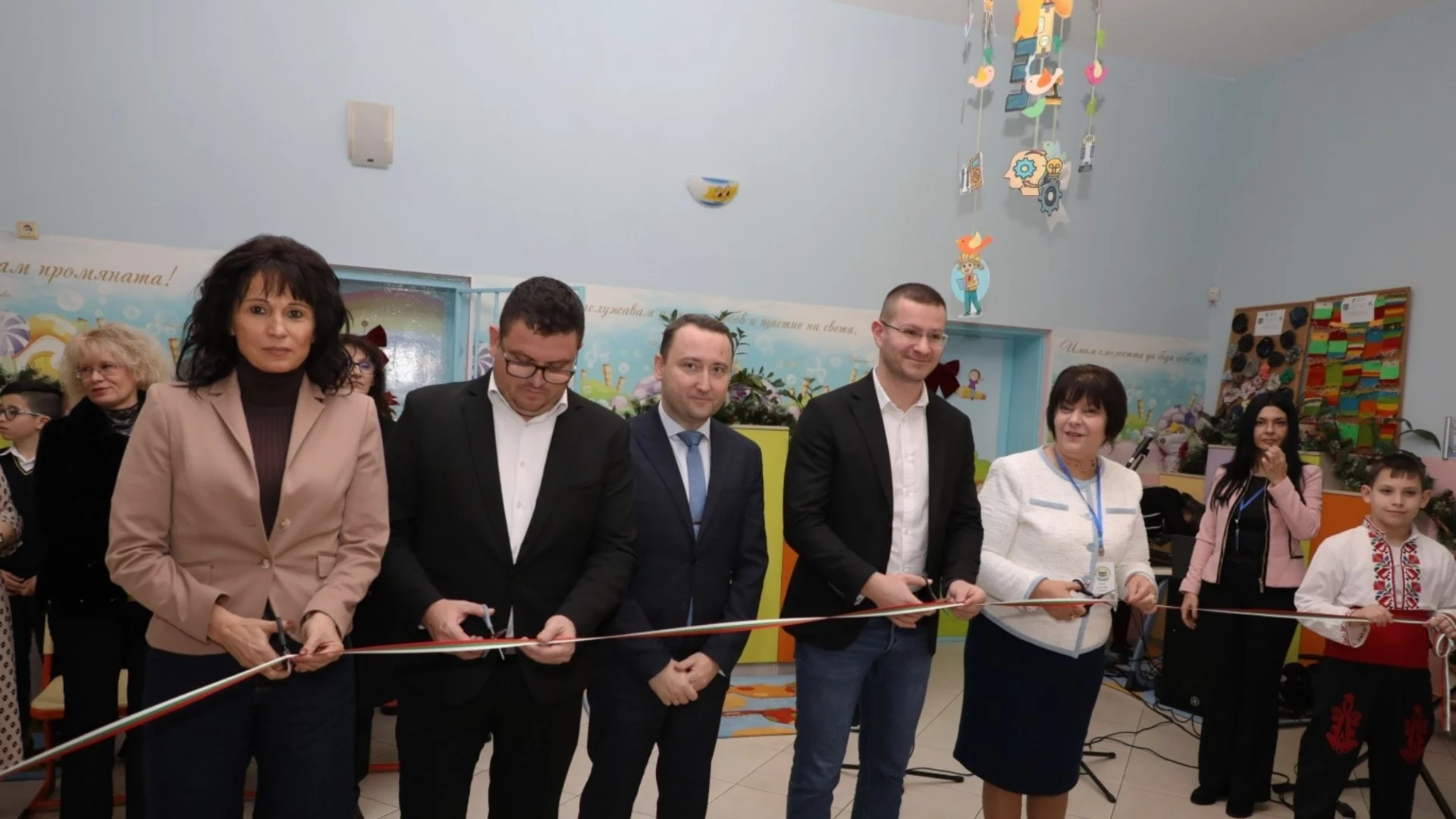 Добре дошло, бъдеще: Откриха нов СТЕМ център в Стара Загора