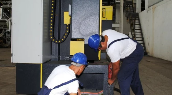 Трансформатори от Балканите пътуват към Украйна (СНИМКИ)