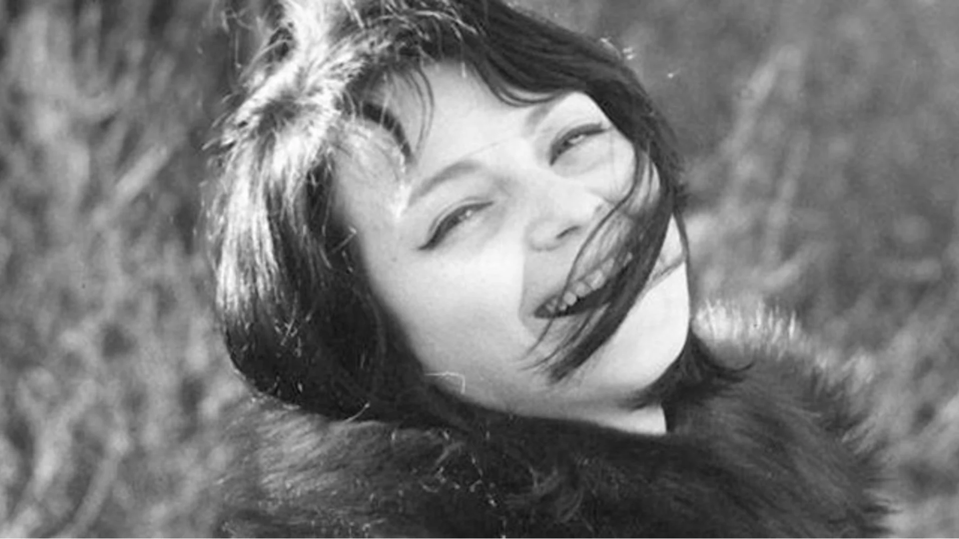 Първата дама на българското кино: С аристократично потекло и поглед, в който зрителите доброволно потъват