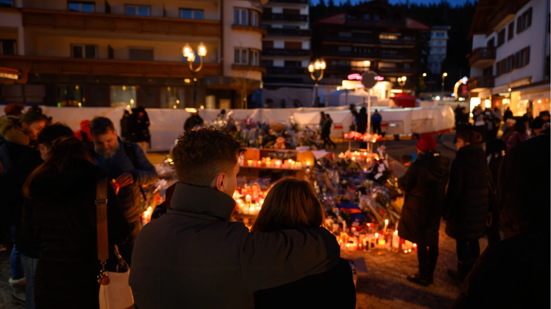 След трагедията с 40 жертви в Швейцария: Собственикът на бара остава в ареста