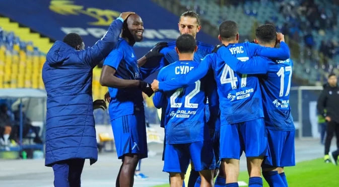 Клубове от полската Екстракласа набелязаха нападател на Левски