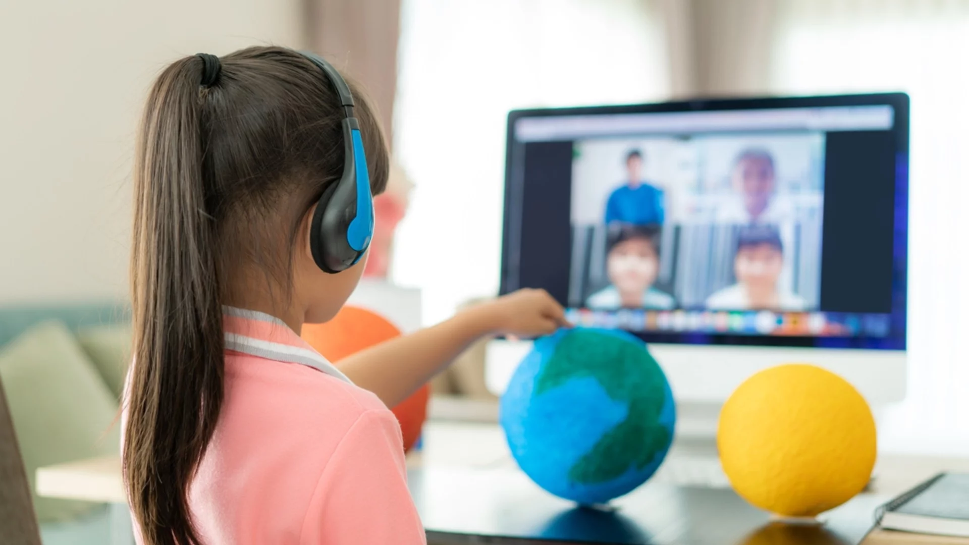 Вълчев: Още училища може да минат на онлайн обучение заради грипа