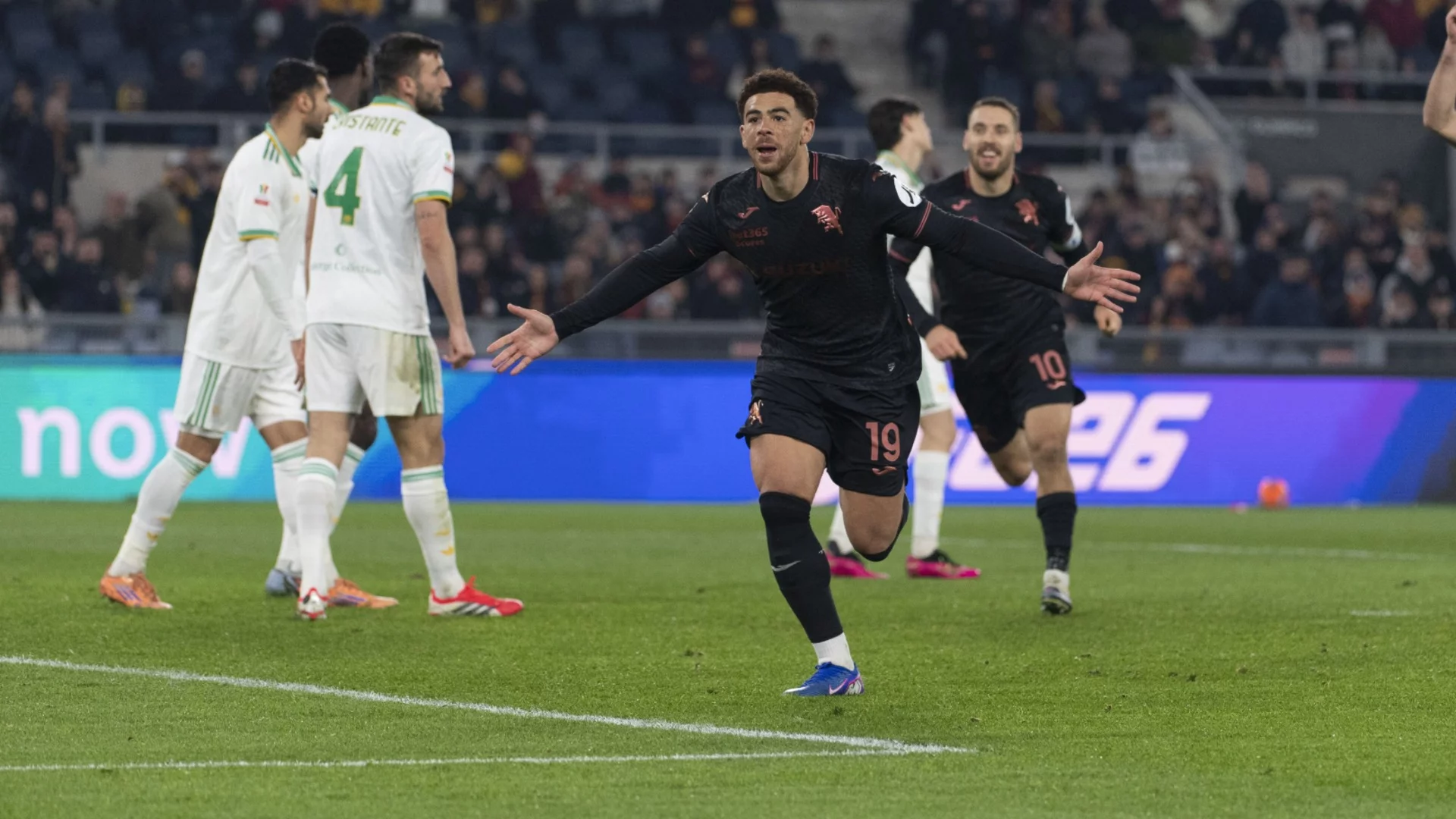 Висшата лига пак се наложи над Серия А: бивш нападател от Острова изненада Рома в Копа Италия