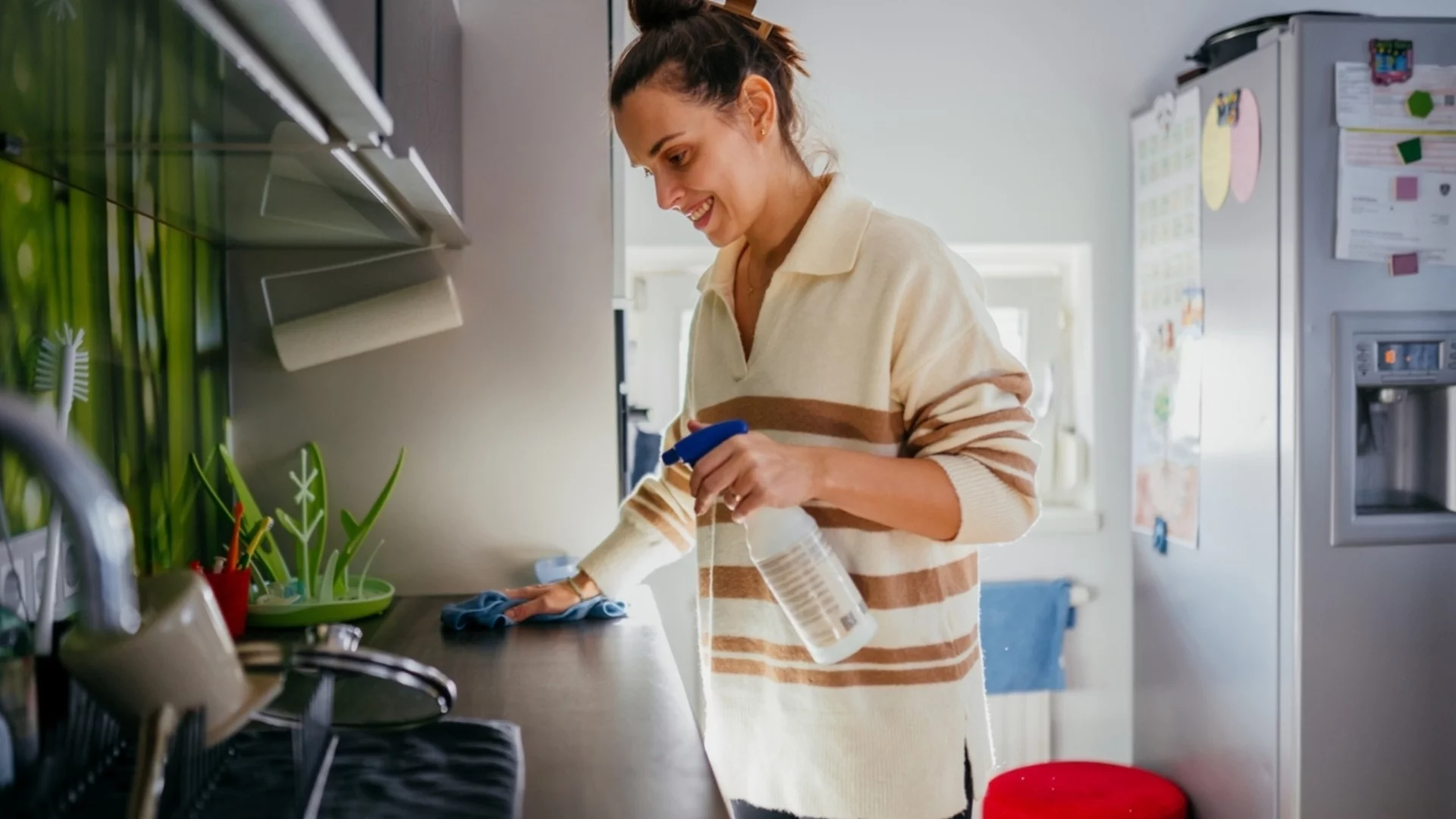 Най-честата грешка при почистване на кухнята – пропускаме най-мръсното място