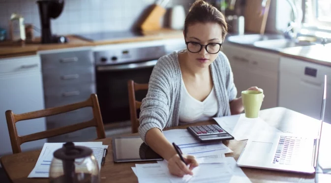 Как да организираме документите у дома, за да ги намираме за секунди