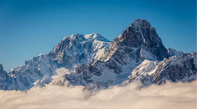 Неподходящо за туризъм: Силен вятър и минусови температури в планините