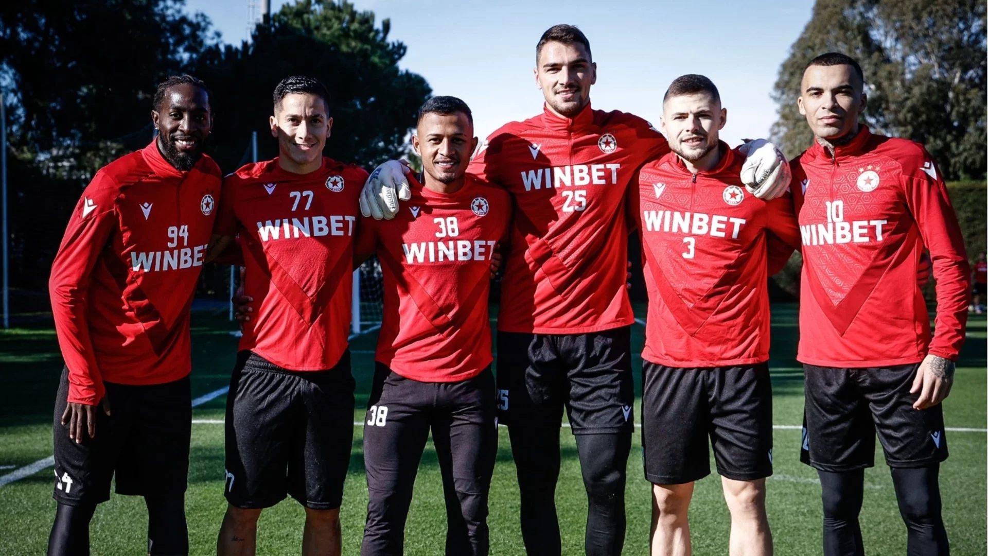 "ЦСКА си написа домашното, но закъсня с трансфер и направи Сенянг легенда на клуба"