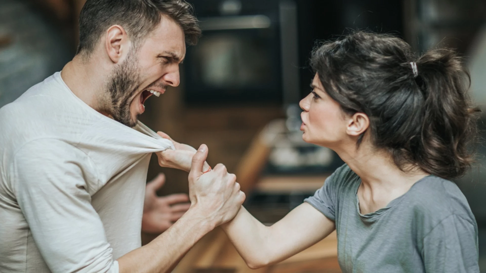 Утре срещу Везни, Водолей + още 2 зодии ще се бълва огън и жупел