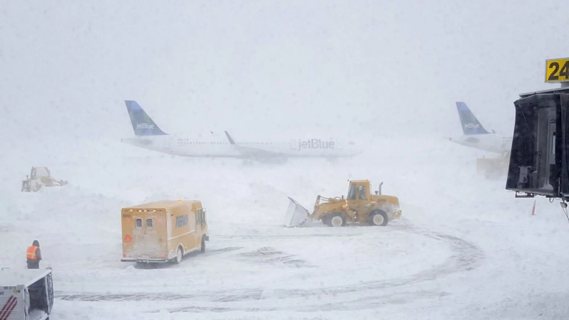 Ледът скова и летището в Прага